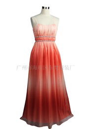 廣州市海珠區(qū)東梵服裝廠 專注品質(zhì)，引領(lǐng)時尚潮流