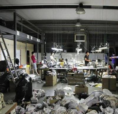 90后記憶中的“神奇”鞋帽 智商稅再現(xiàn)，還是童年濾鏡？